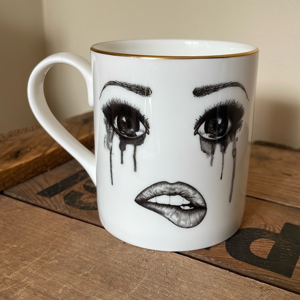 Laura‎ Dickinson Clark Mug!